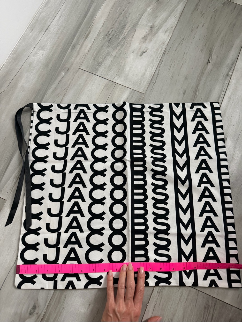 Marc Jacobs Authentic New Fabric Black & White Graphic Print Dust Tote Bag